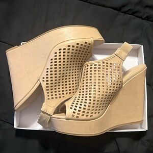 Khaki Wedges